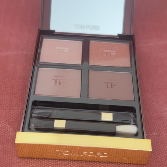 TOM FORD Eye Color Quad Eyeshadow 4 Colors Palette 31 Sous Le Sable NEW $95 - Picture 4 of 5
